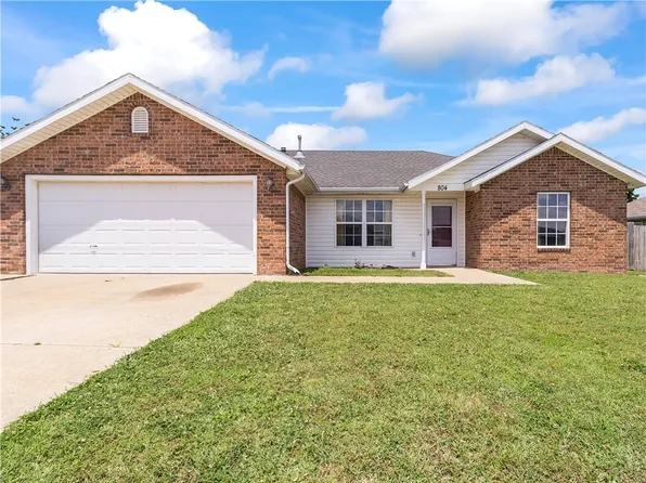 804 Bradford St SW, Gravette, AR 72736