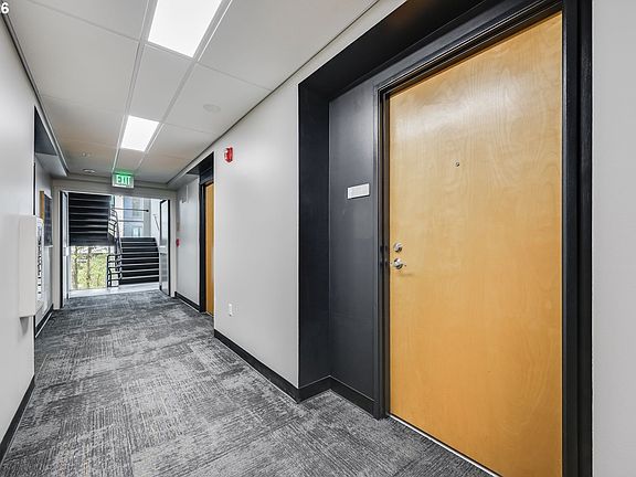 5th image of 701 Columbia St APT 313