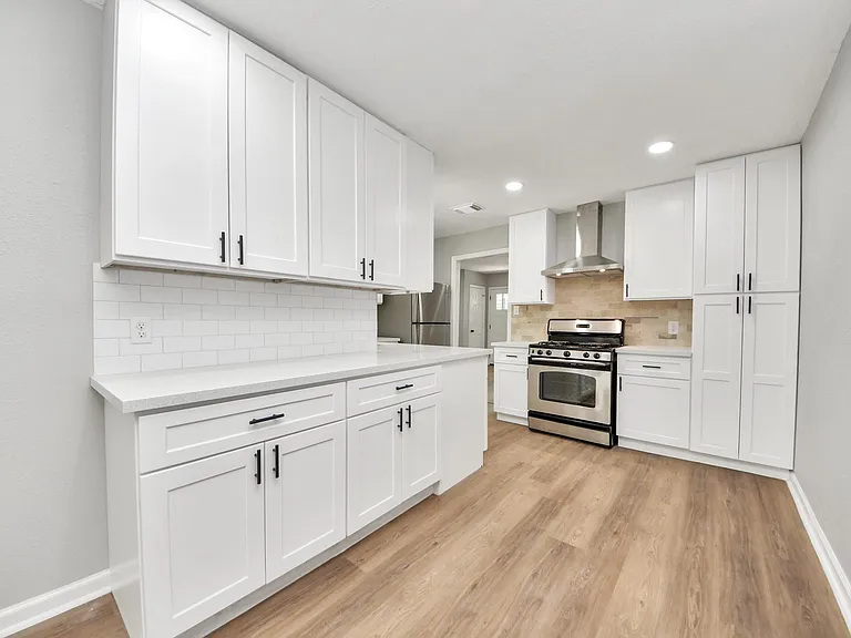 710 Canary Cir — Photo 19