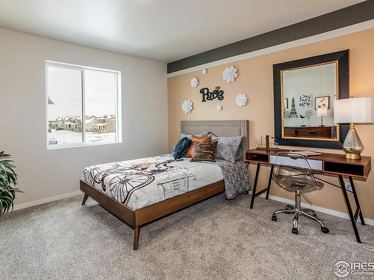 2814 Barnstormer St — Photo 32