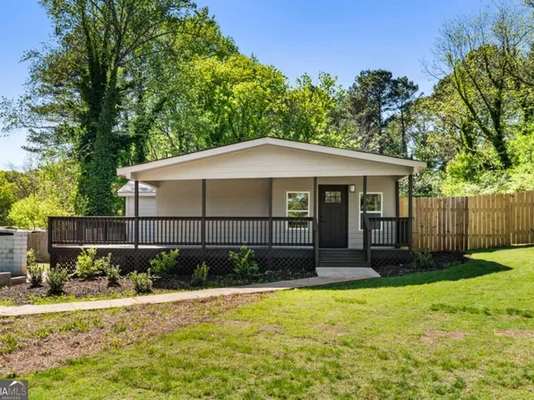 8859 Thomas Rd, Jonesboro, GA 30238