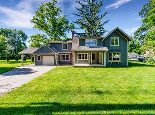 8465 Bellevue Rd, Grosse Ile, MI 48138