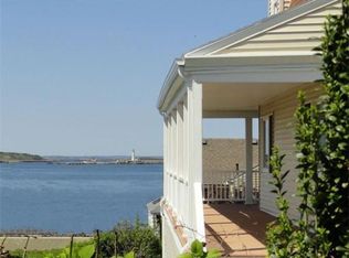 1 Holbrook Ave, Hull, MA 02045