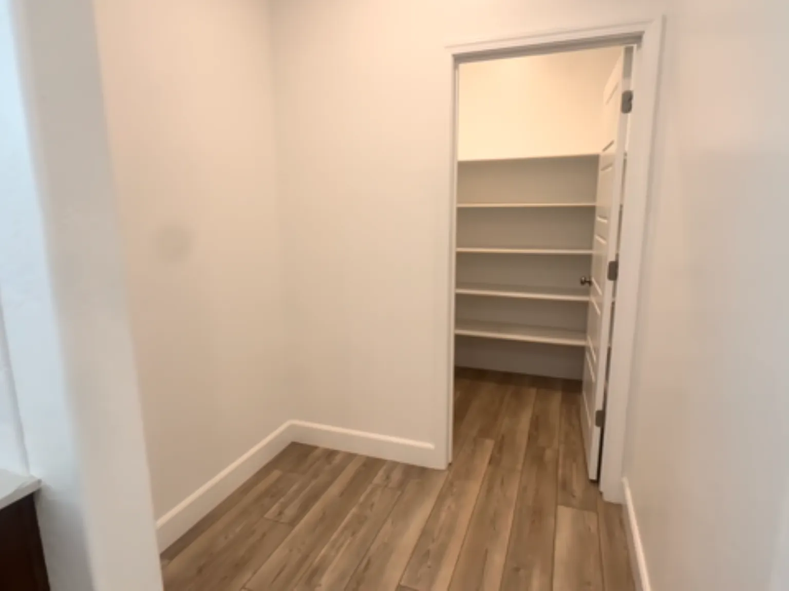 5 bed, 3240 sqft, $4,000 — Photo 3