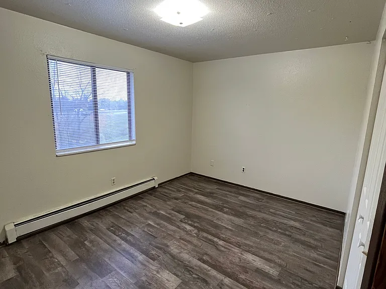 313 W Interstate Ave — Photo 7