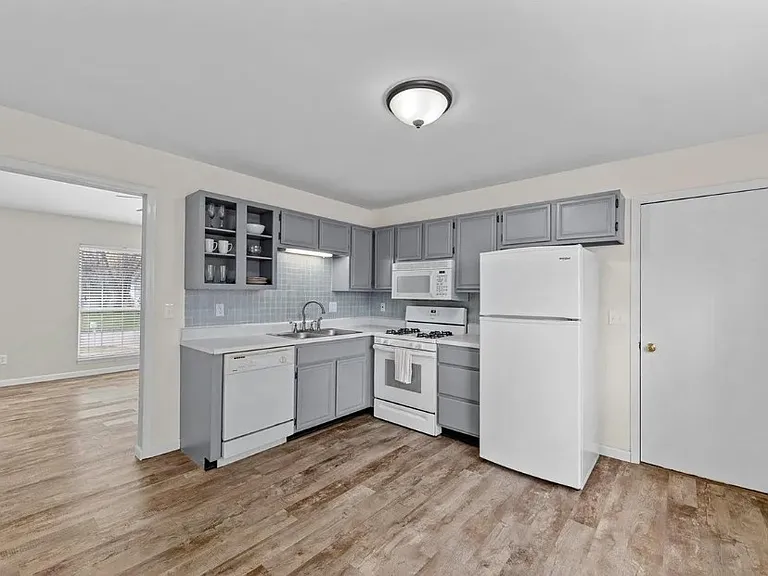 625 Durango Dr — Photo 8