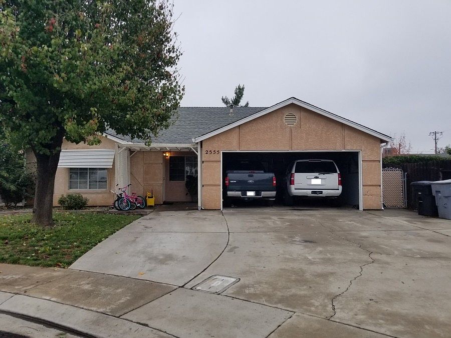 1st image of 2555 Courtney Ct