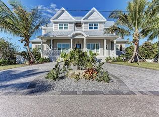 128 49th St APT 3, Holmes Beach, FL 34217