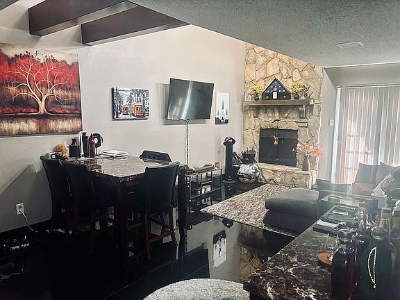 2nd image of 4211 Paradis Ln