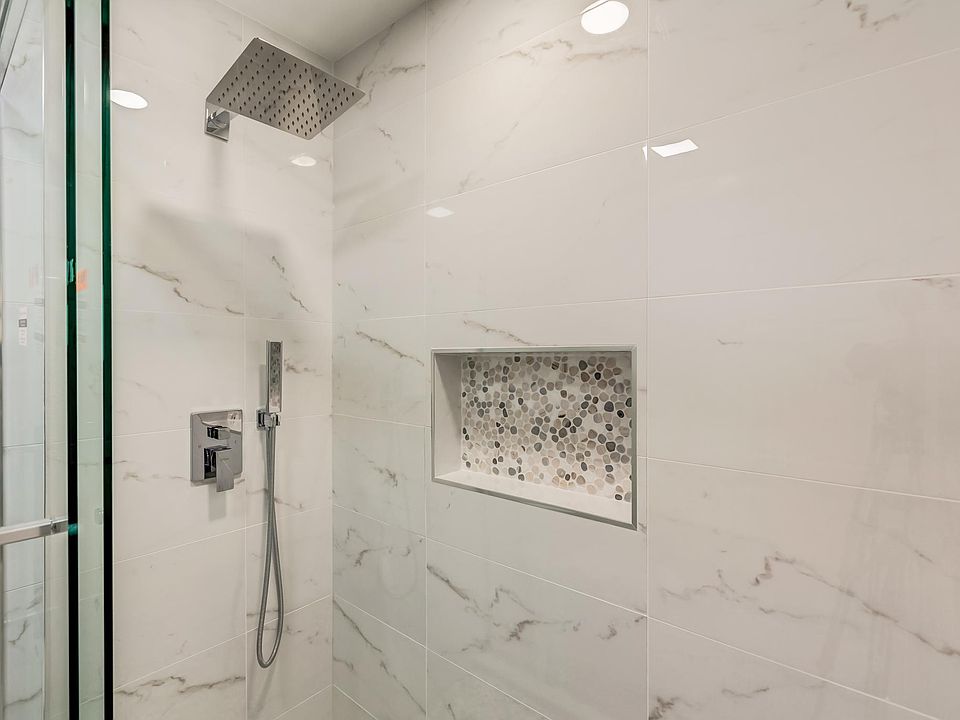 1st image of 1523 Lincoln Way APT 301