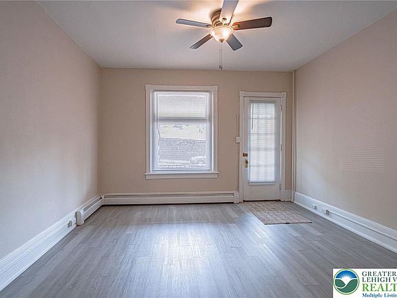 5th image of 1019 E 4th St
