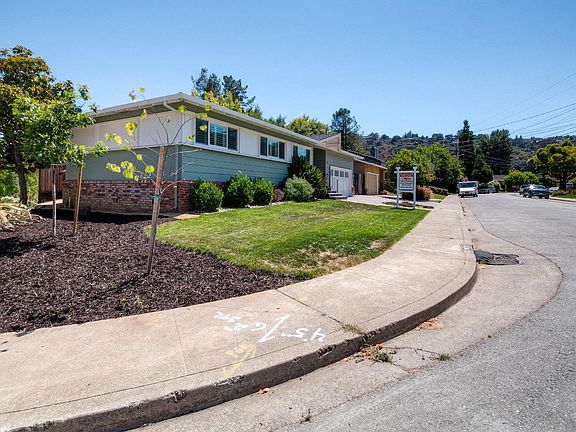 2nd image of 1066 Porto Marino Dr