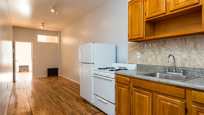 Rented by Nooklyn NYC LLC | media 18