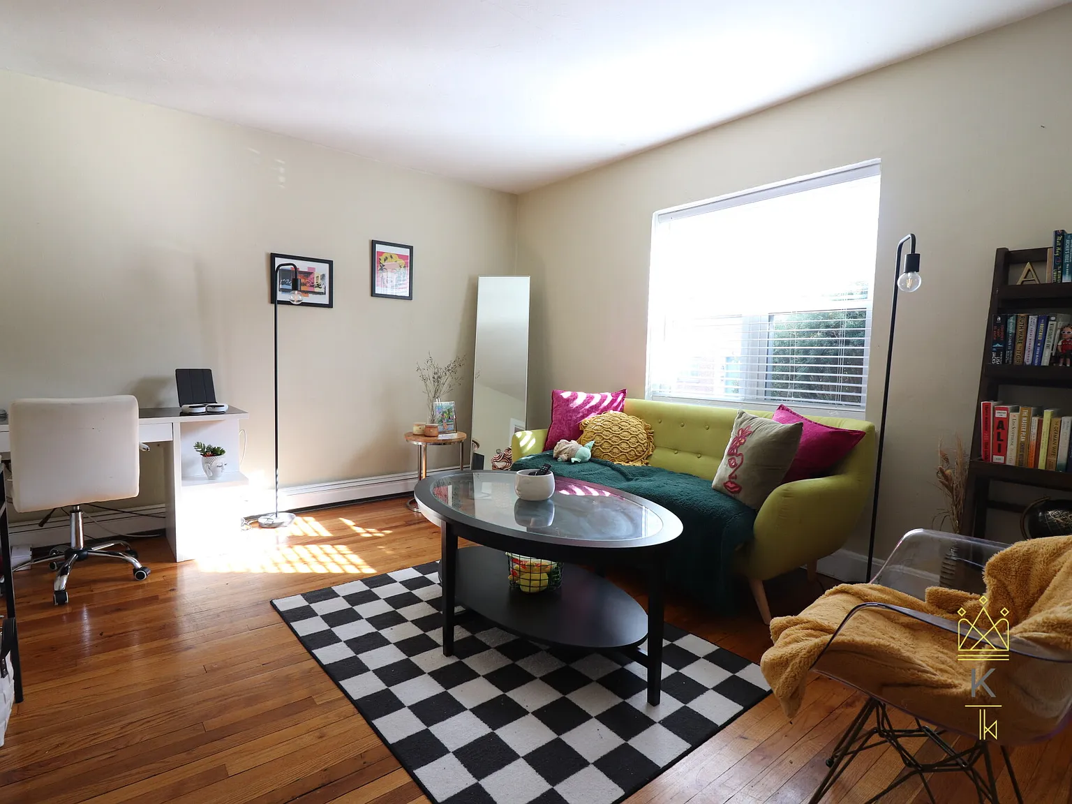 1 bed, 1.0 bath, $2,400 — Photo 2