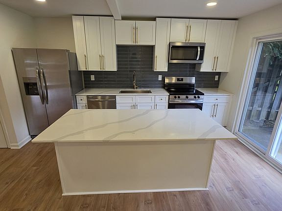 2nd image of 3100 Meadow Mere W