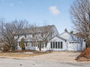 193 Cunningham Ave S, Ottawa, ON K1H 6A7