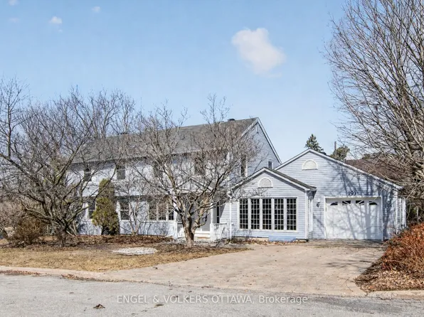 193 Cunningham Ave S, Ottawa, ON K1H 6A7