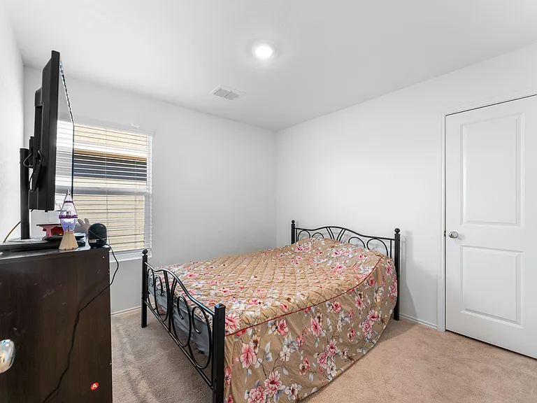 241 Thresher Ln — Photo 13