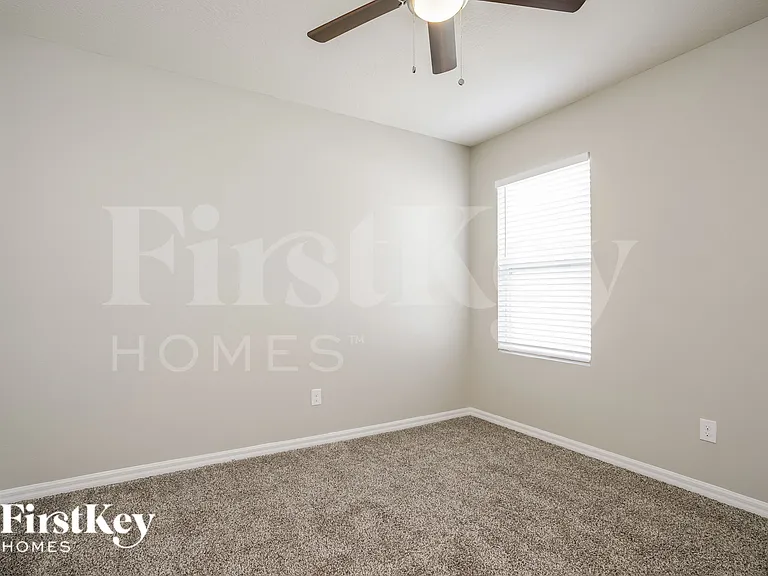 16736 Citrus Pkwy — Photo 11
