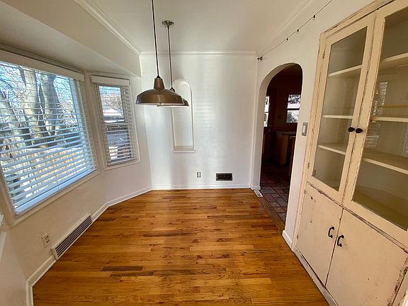 3rd image of 1655 E Downington Ave