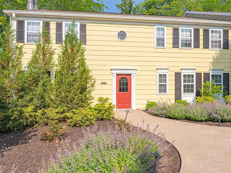 Indian Creek Apartments and Townhomes — Photo 118