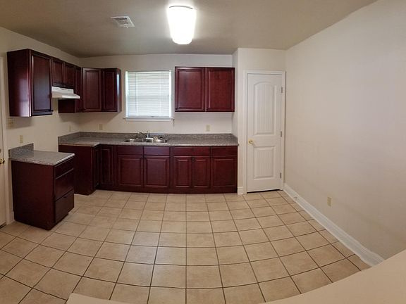 3rd image of 7933 Dorsett Dr