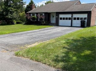 5722 Stonykill Dr, East Syracuse, NY 13057