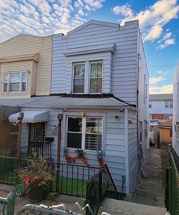 1st image of 8617 Avenue