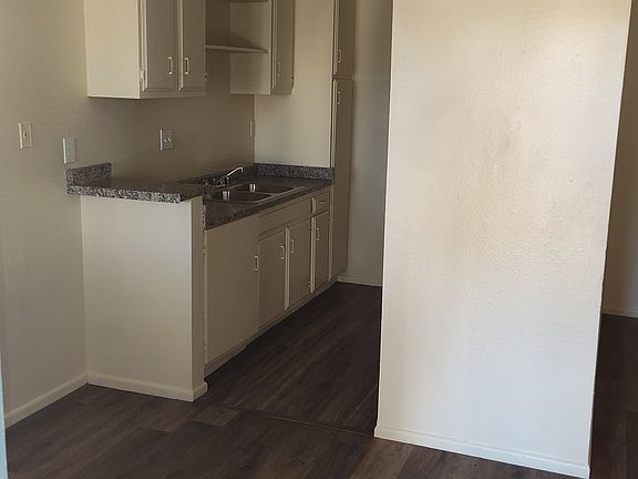 5th image of 14451 La Paz Dr