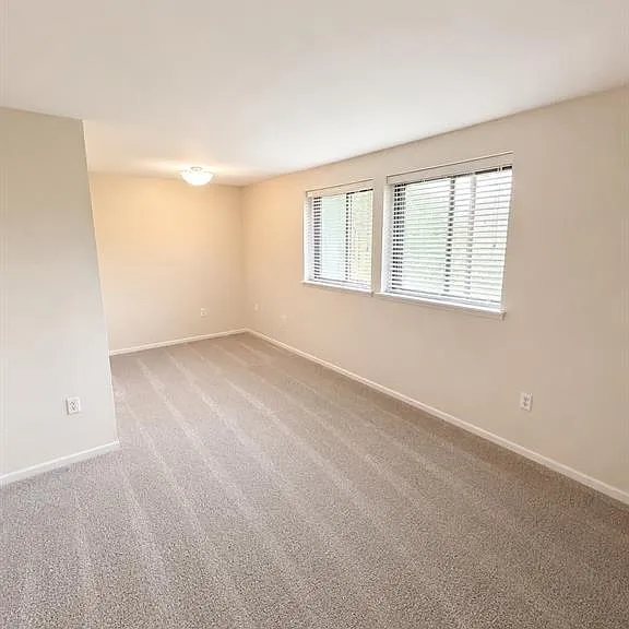 30028 W Twelve Mile Rd #27 — Photo 5