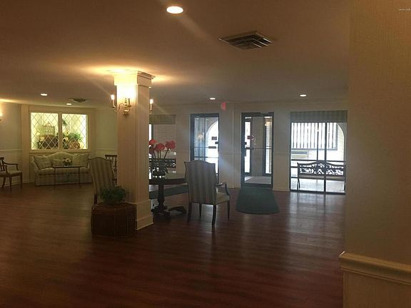 3rd image of 4040 Greenleaf Cir APT 405