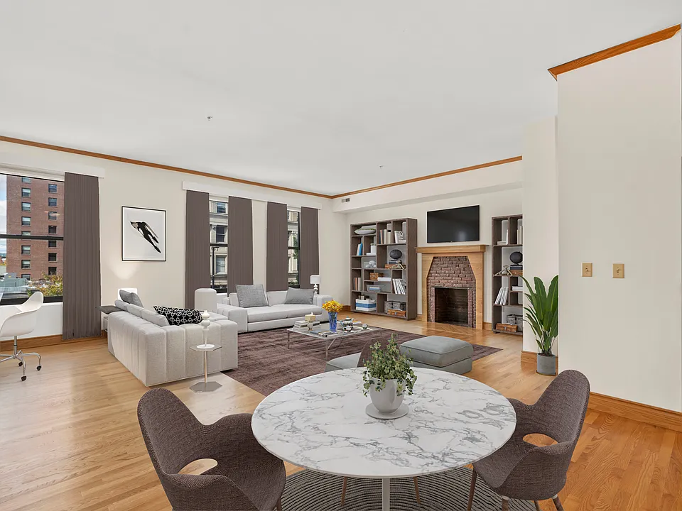 795 Elm St #401