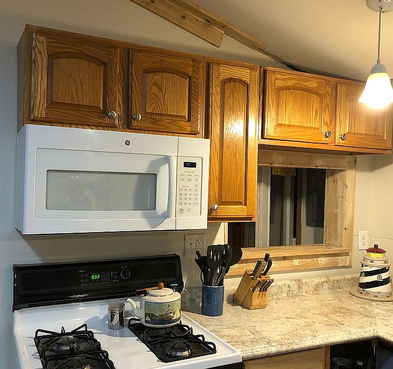 1st image of 1190 Wolf Lake Dr