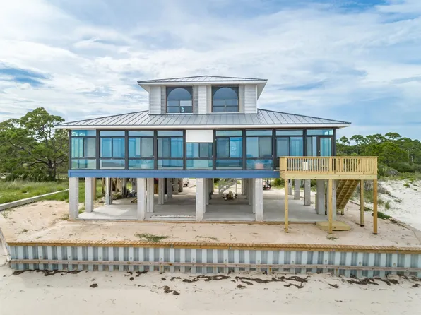 1033 Gulf Shore Blvd, Panacea, FL 32346