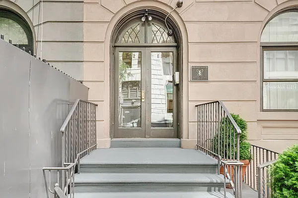 Rented by Bond New York | media 15