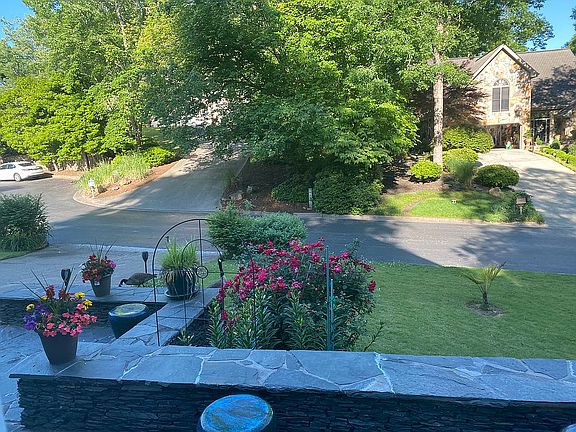 4th image of 35 Plantation Dr NE