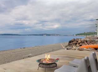 3121 Alki Ave SW APT C, Seattle, WA 98116