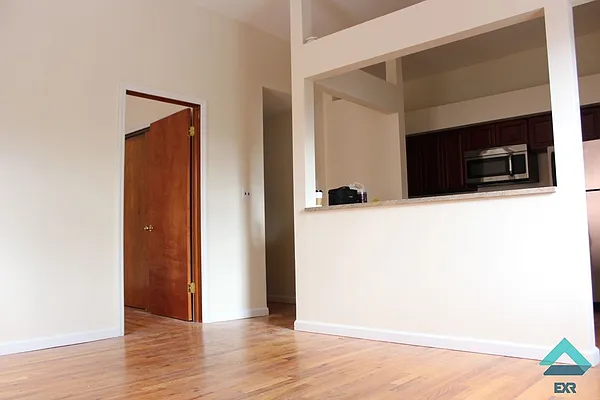 Rented by EXR | media 8