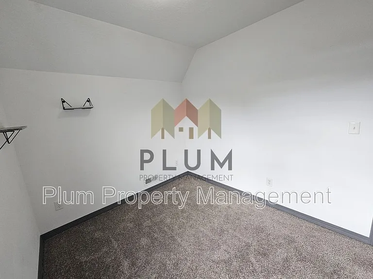 1314 Bulwer St — Photo 24