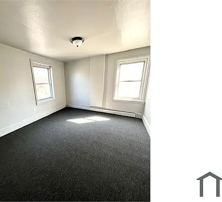 4 bed, $1,950 — Photo 1