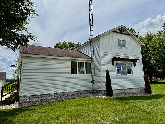 3rd image of 12301 Niblock Rd