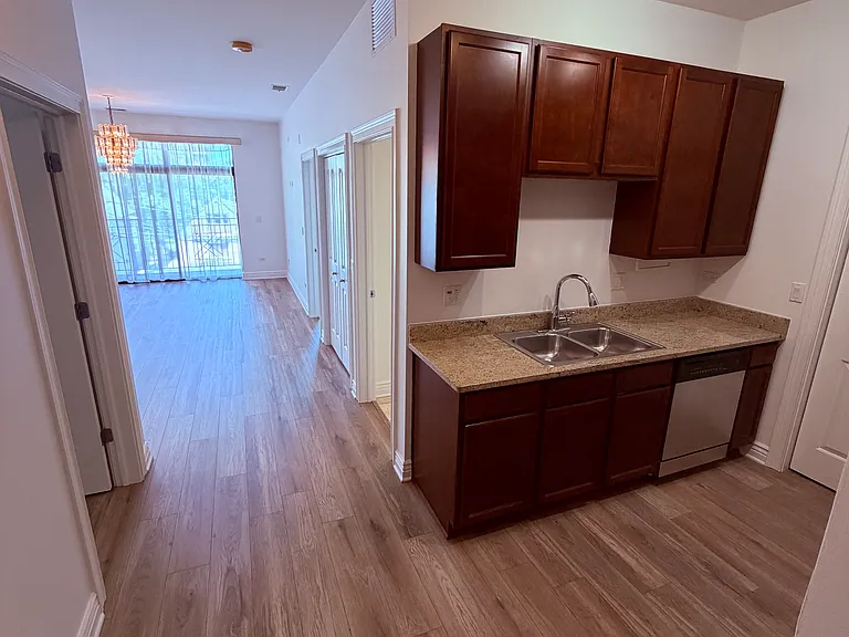 3300 W Irving Park Rd #L3 — Photo 2
