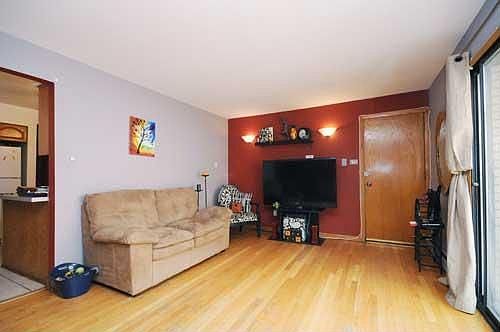 4th image of 6466 N Northwest Hwy APT C3