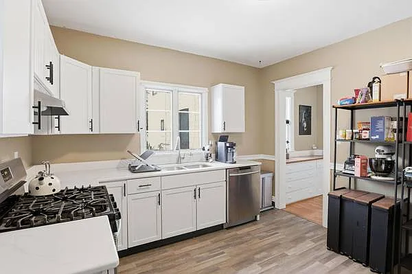 1303 Park Ave #1301 — Photo 3