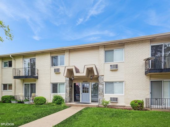 8880 Golf Rd APT 1H, Des Plaines, IL 60016
