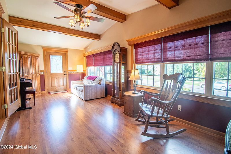 5th image of 338 Elsmere Avenue