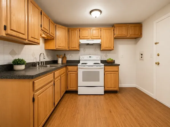 69 W Elm Ter APT 1, Brockton, MA 02301