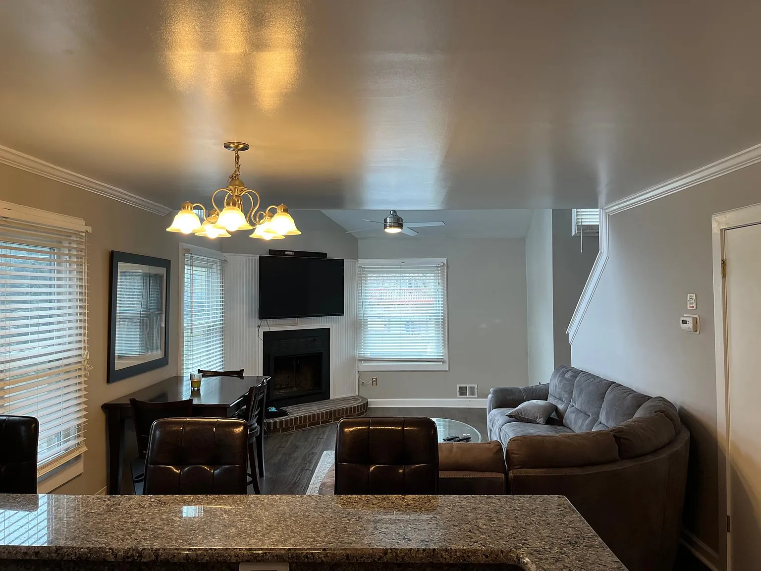 27 Cobb Pl — Photo 3