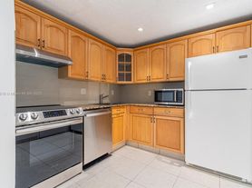 2821 N Miami Beach Blvd