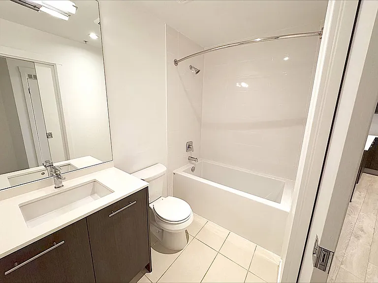 97 W Georgia St #1711 — Photo 7
